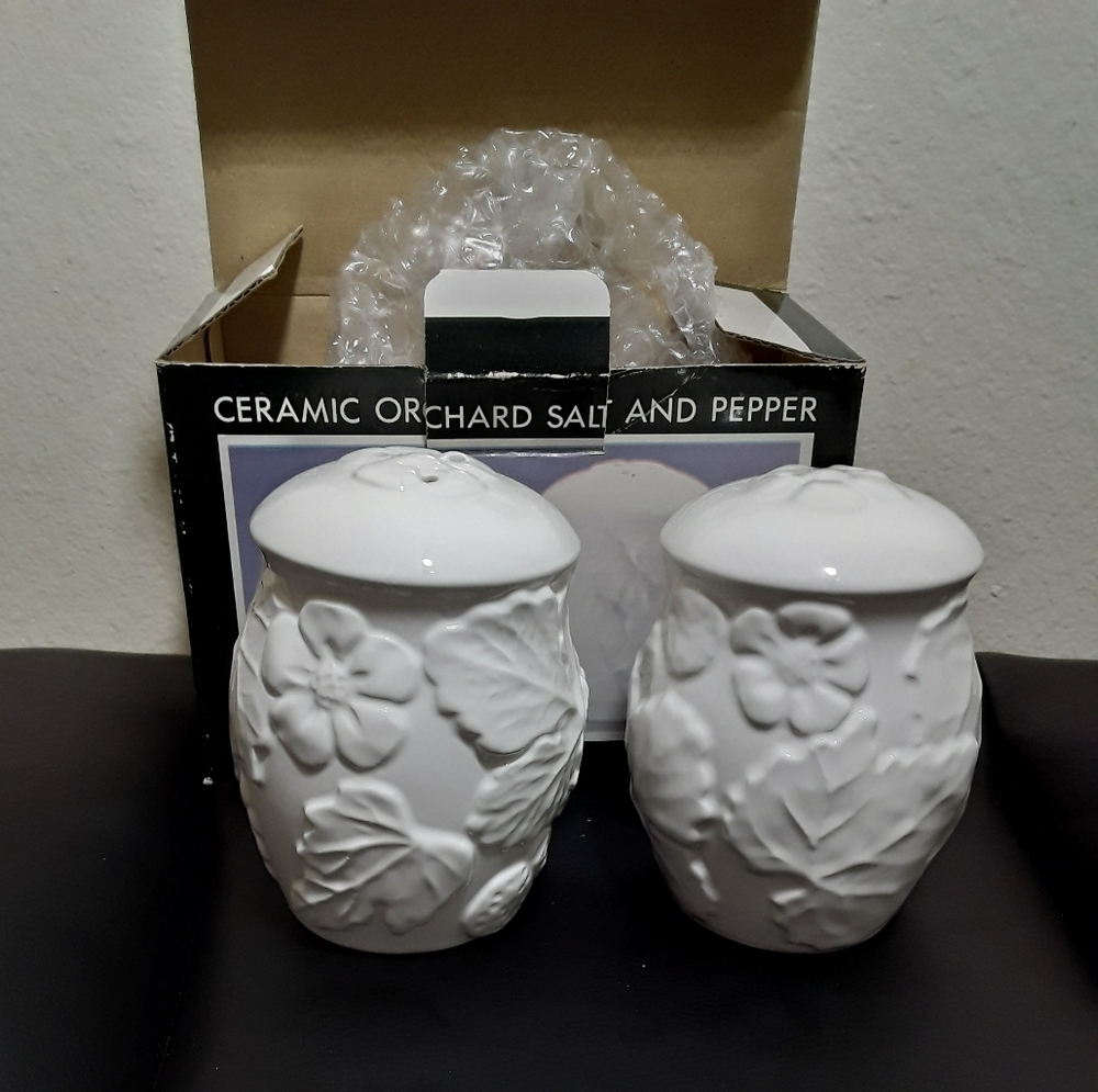 Pacific Rim Ceramic Orchard Salt & Pepper Shakers